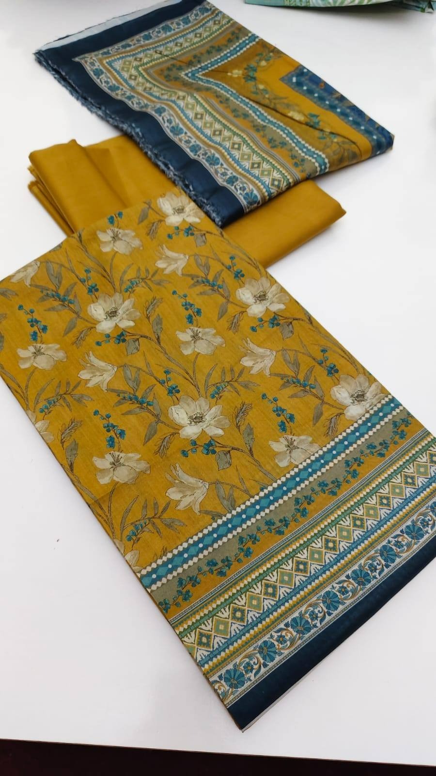 Bin Saeed 💯 original printed lawn 3pc suit* Digital lawn printed shirt Digital printed trouser or plain trouser With lawn duppatta